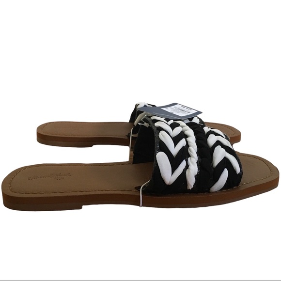 Universal Thread Sandals Various NWT - Picture 3 of 4